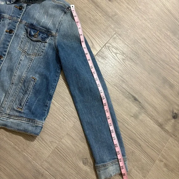 Just USA Women’s Sz S Denim Jacket Distressed Classic Stretch - Picture 10 of 10